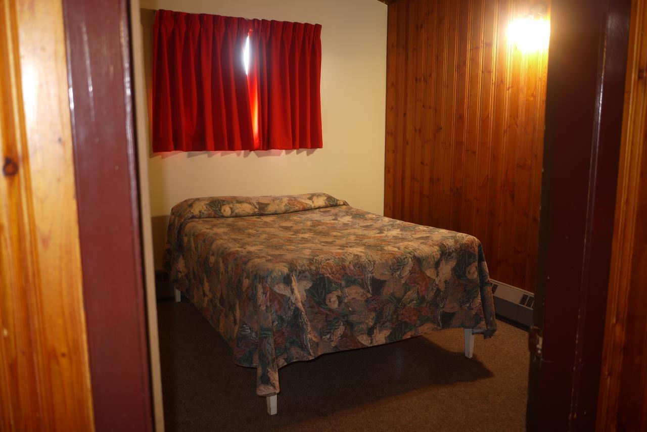 Pembina River Inn Entwistle Dış mekan fotoğraf